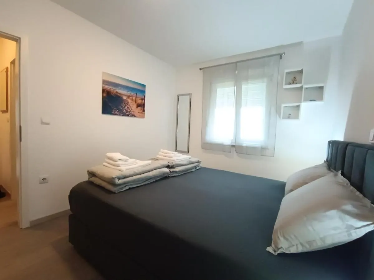 Apartment Luka  Pula